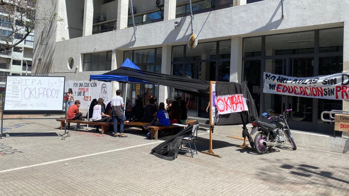 Estudiantes ocuparon el IPA y otros centros en reclamo por mayor presupuesto